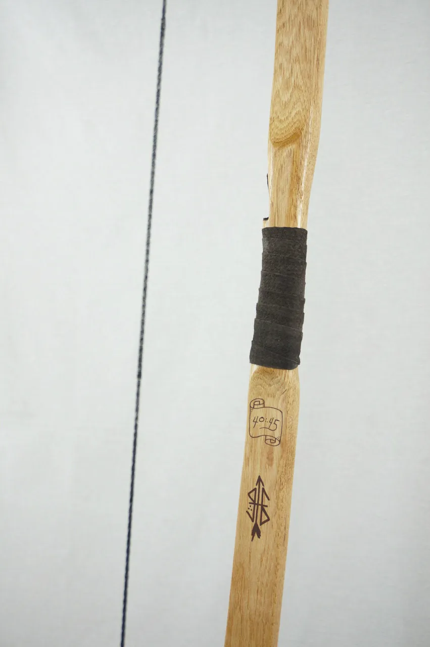 Classic Traditional Longbow